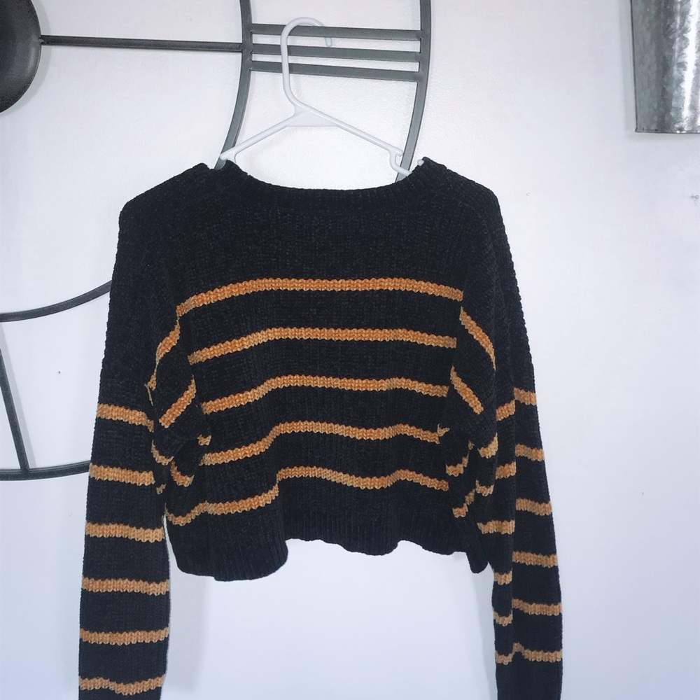 Forever 21 sweater crop top